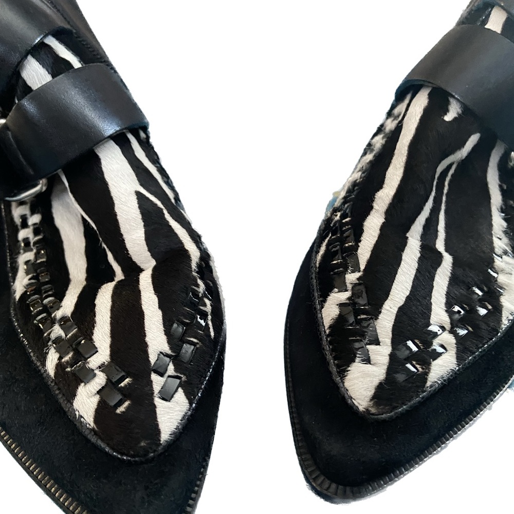 Gorgeous boots! Zebra print. Isabel Marant 36